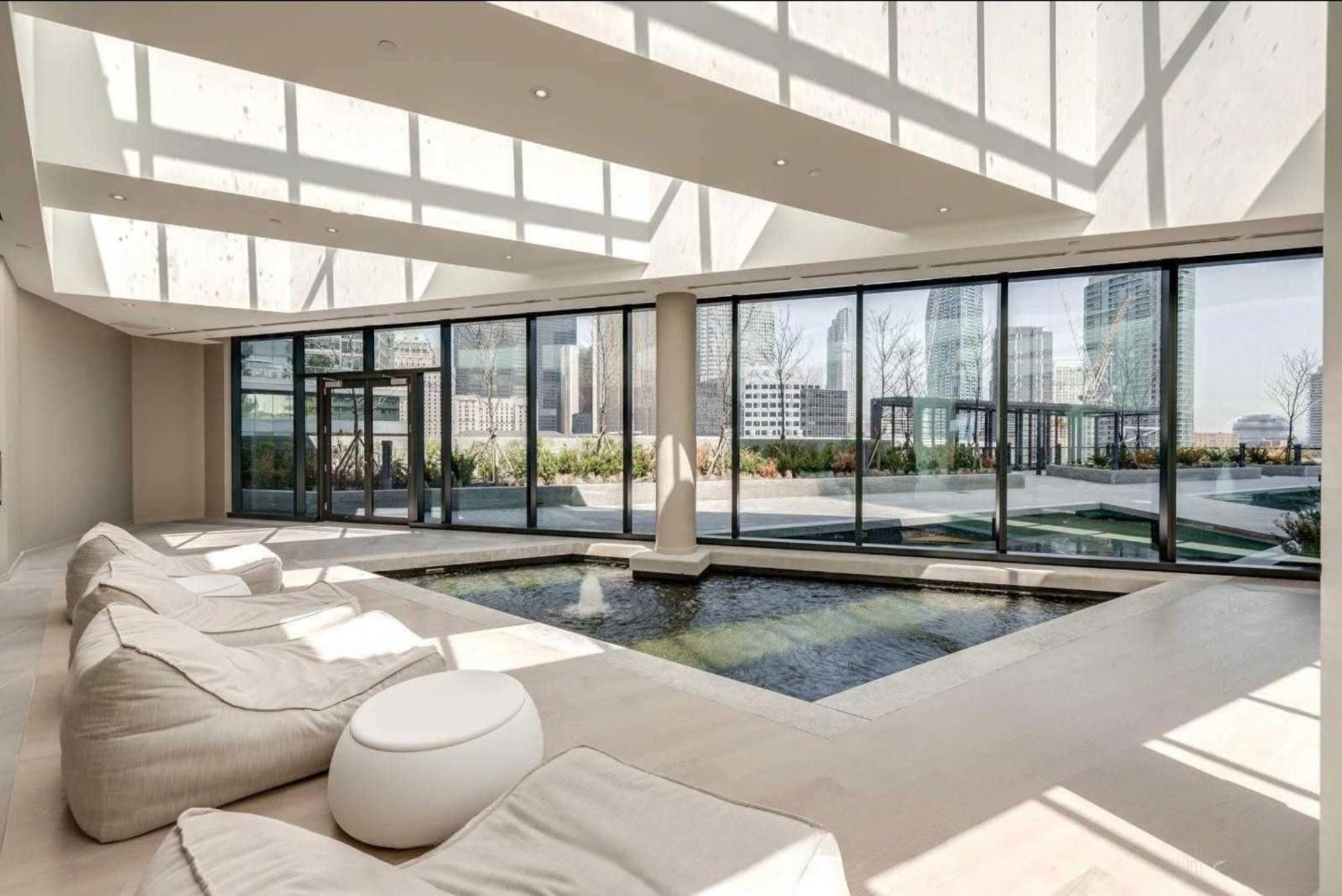 Presidential Suite Heart Of Downtown With Stunning View โตรอนโต ภายนอก รูปภาพ