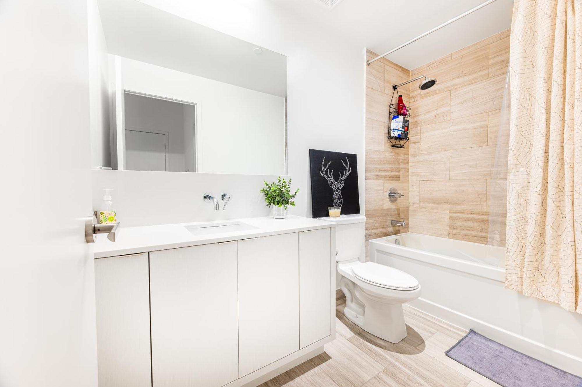 Presidential Suite Heart Of Downtown With Stunning View โตรอนโต ภายนอก รูปภาพ